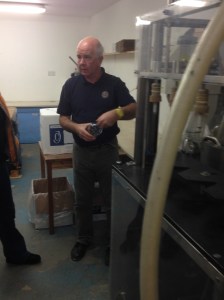 kilchoman-john-bottling-station